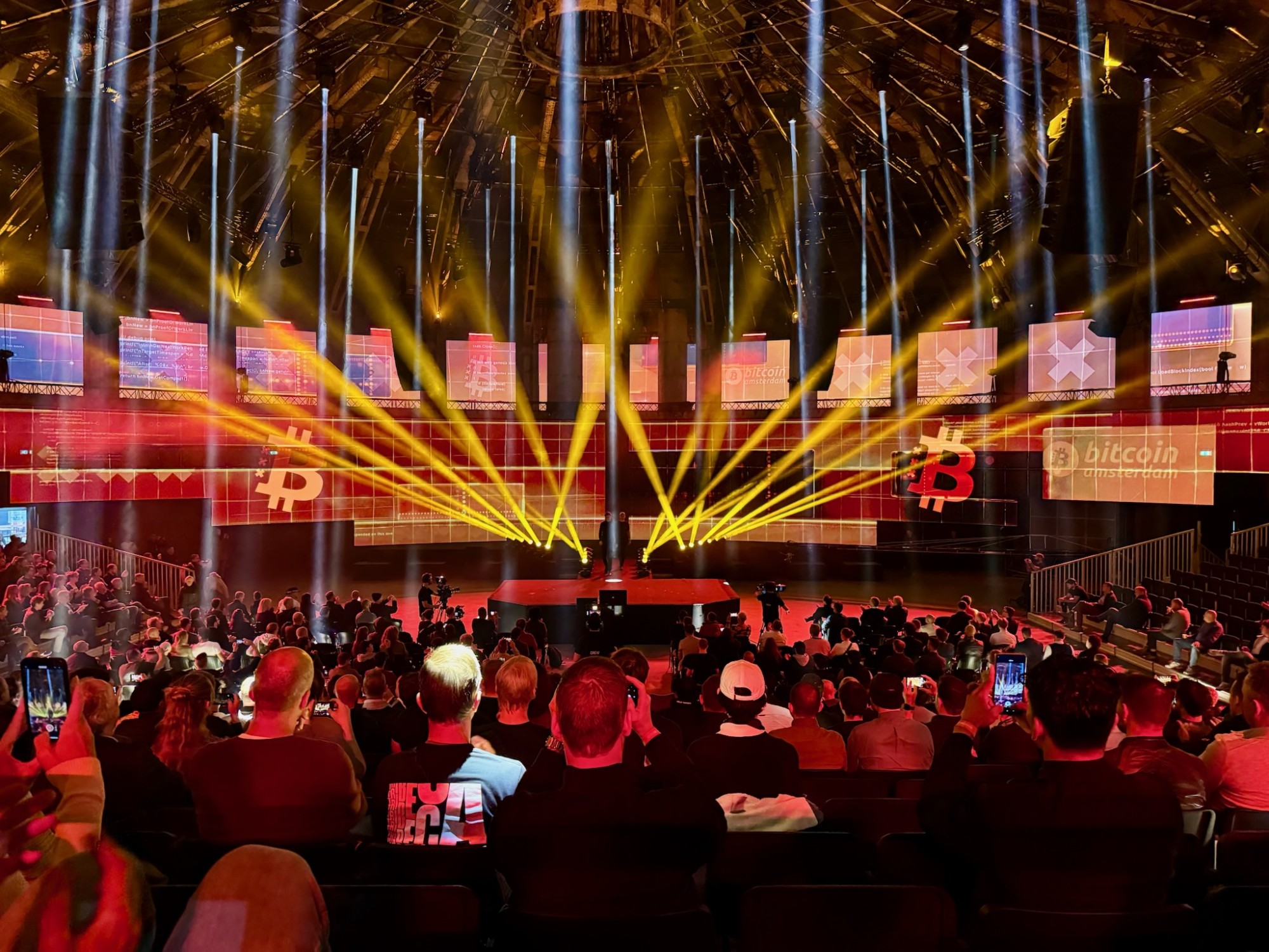 Verslag Bitcoin Amsterdam 2024: vooruitblikken naar de toekomst - Bitcoin.nl